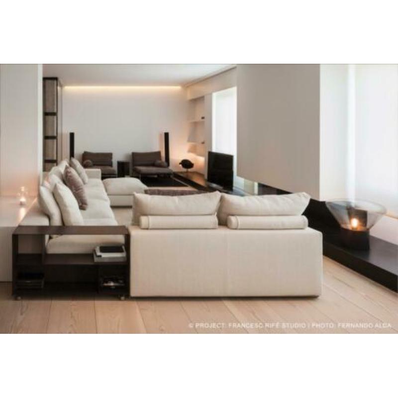 Nwe Flexform Groundpiece showmodel 2 kleuren leer mogelijk