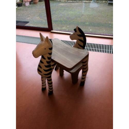 Houten zebra-tafeltje en -stoeltje