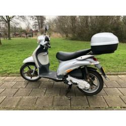Piaggio liberty uit 2005 45km bromscooter