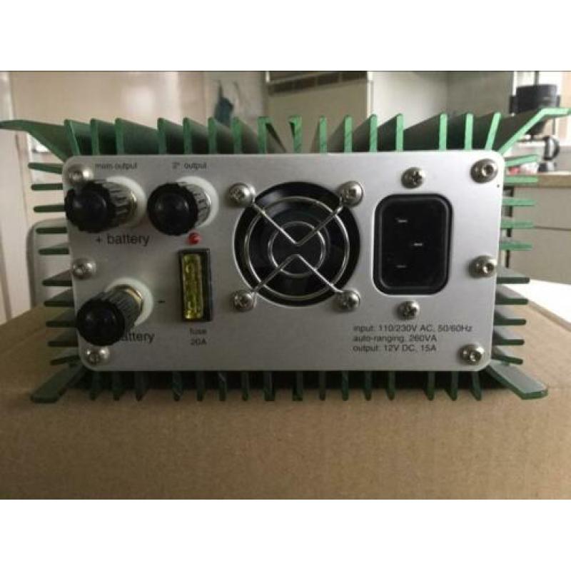 Mastervolt acculader 12Volt 15Amp