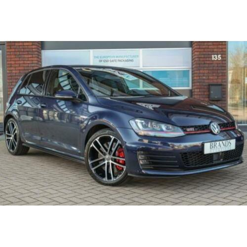 Volkswagen Golf GTI 2.0 TSI Performance DSG ,Xenon, Navi Pro