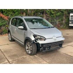 Volkswagen Up 1.0 75pk cross up! 5DRS NAVI Airco PDC Dealer
