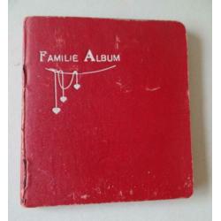 Klein antiek familie pasfoto fotoalbum 10 x 12 cm uit 1900