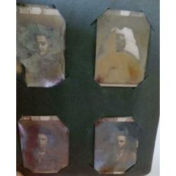 Klein antiek familie pasfoto fotoalbum 10 x 12 cm uit 1900