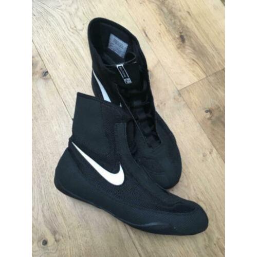 Nike box schoenen maat 43/44