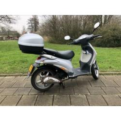 Piaggio liberty uit 2005 45km bromscooter