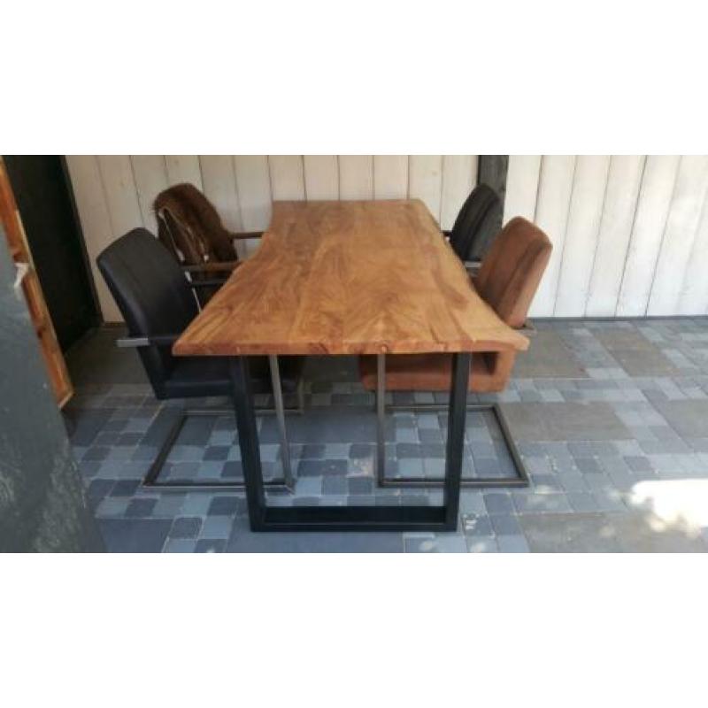 BOOMSTAMTAFEL teak, suar, eiken, acacia. Uw tafel op maat...