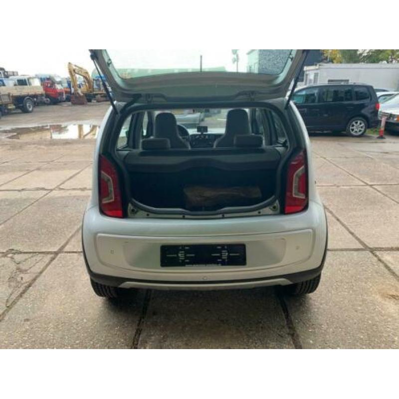 Volkswagen Up 1.0 75pk cross up! 5DRS NAVI Airco PDC Dealer