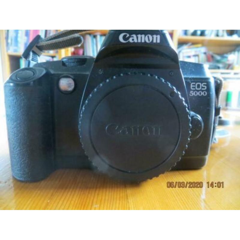Aangeboden 5 verschillende Canon EOS body's