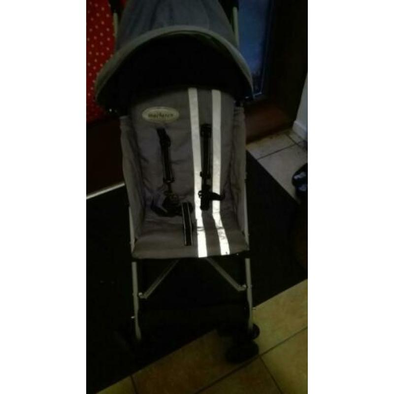 Nette, goede paarse Maclaren triumph buggy