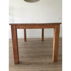Mooie houtentafel te koop
