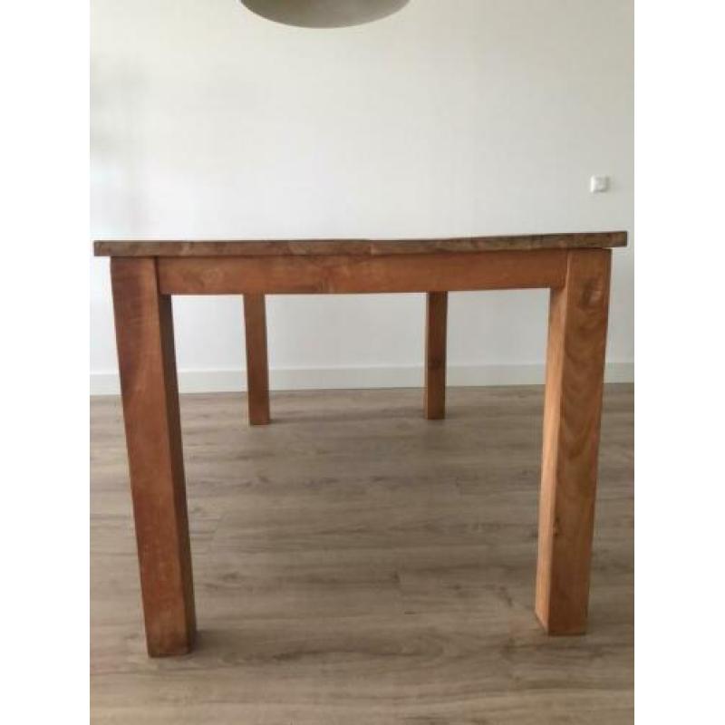 Mooie houtentafel te koop