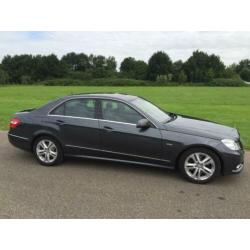 Mercedes E-Klasse 3.0 CDI E350 Sedan AUT 2009 Grijs