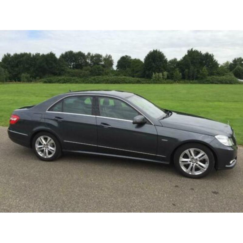 Mercedes E-Klasse 3.0 CDI E350 Sedan AUT 2009 Grijs