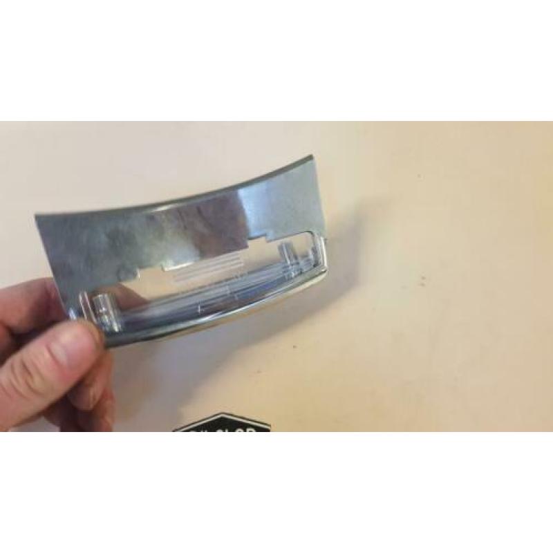Chroom afdek kapje voor het Vespa LX 50 achterspatbord