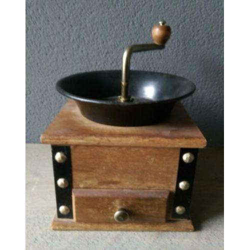 Antieke Koffiemolen Goed werkend 13x13 cm