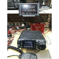 Icom 7000 met groot scherm