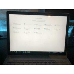 Microsoft Surface Book Core i7,8GB 256GB SSD (Performance Ba