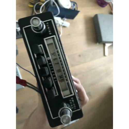 Oude hitachi auto radio
