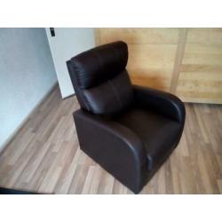 Verstelbare en comfortabele stoel (fauteuil)