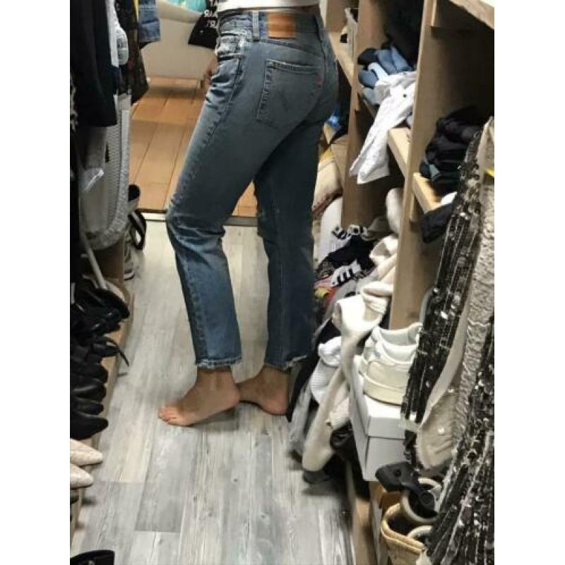 Levi’s jeans maat 28