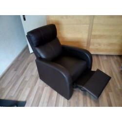 Verstelbare en comfortabele stoel (fauteuil)