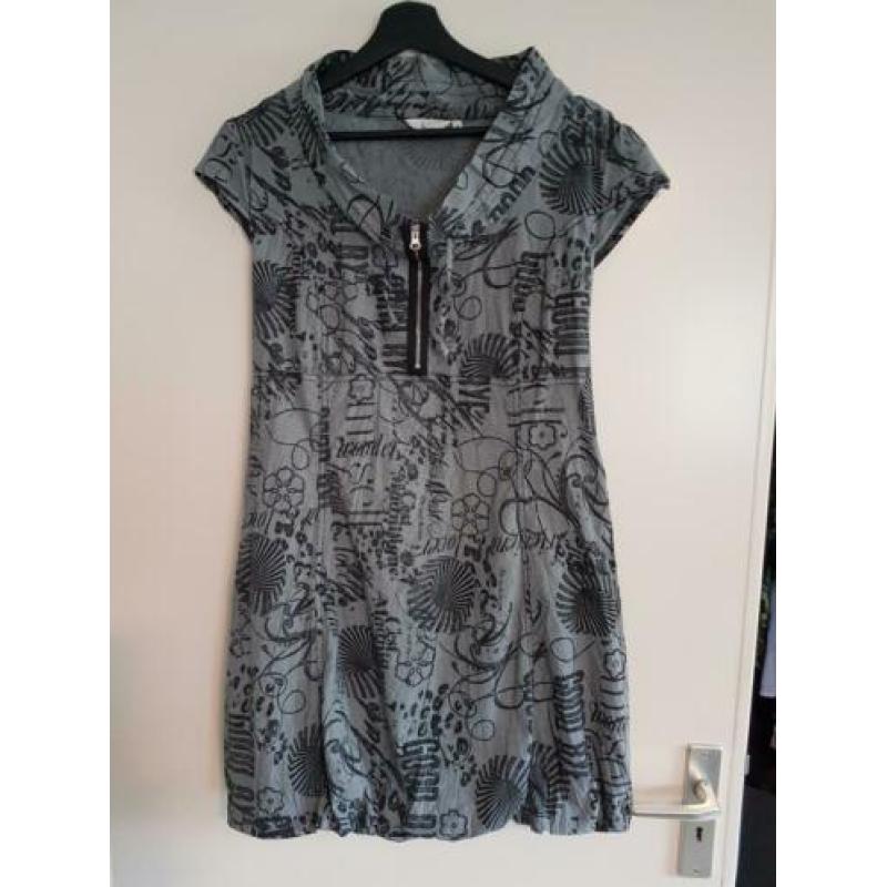 Verschillende nette dames tuniek/blouse