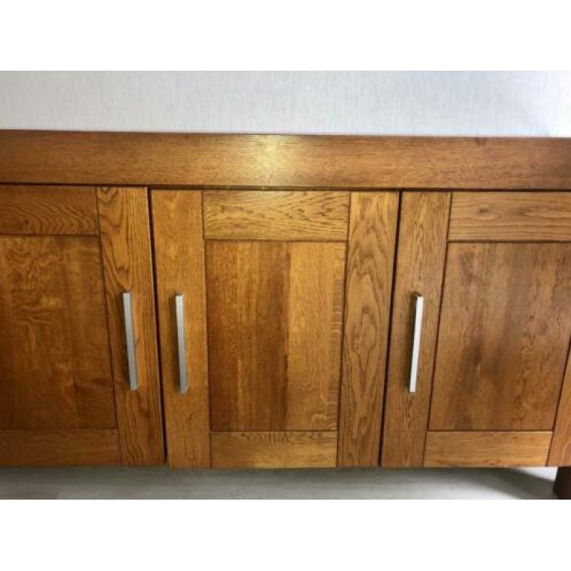 Dressoir van hout