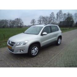Volkswagen Tiguan 1.4 TSI Comfort&Design PDC V/A TRHAAK