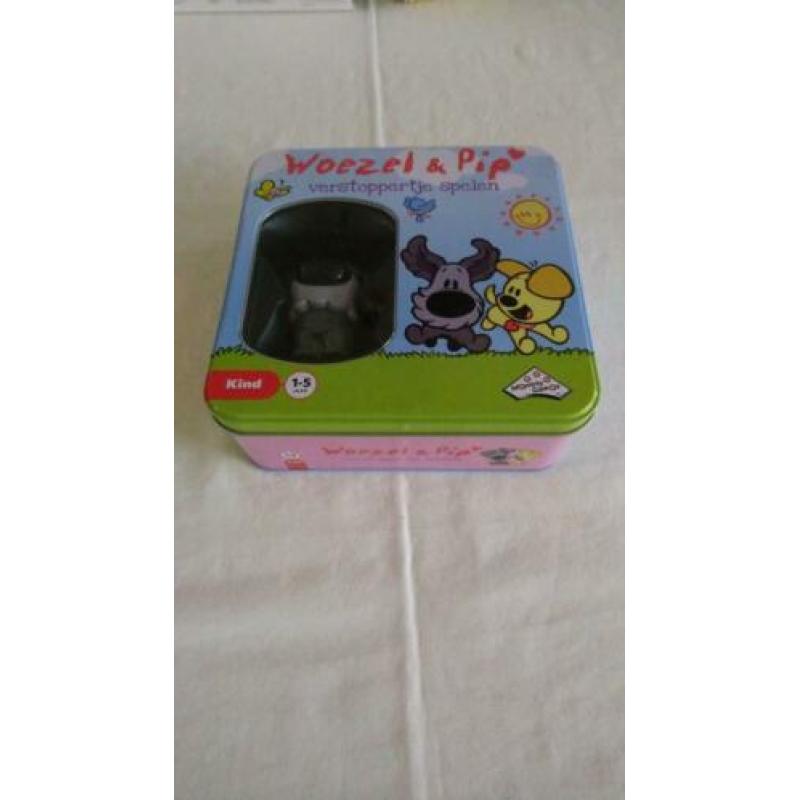Spel woezel en pip verstoppertje spelen
