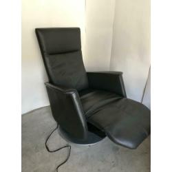 Elektrische Prominent Relax / Sta op stoel van leer