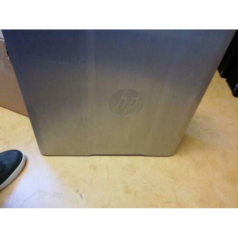 HP Z620 128 gb e 2680 2x240 in raid 0 K2200 gpu