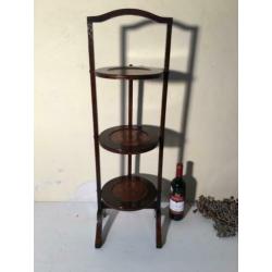 etagere cake standaard gebaks taarten winkel bakkers Engels