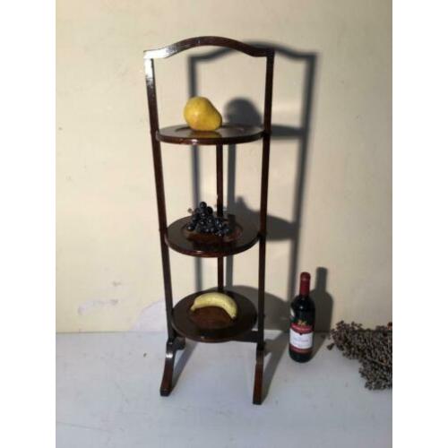 etagere cake standaard gebaks taarten winkel bakkers Engels