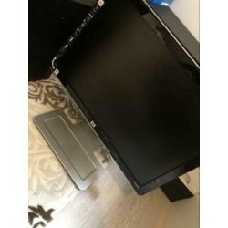 Desktop pc zonder hdd + 22 inch hp monitor