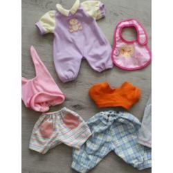 Diverse poppenkleding