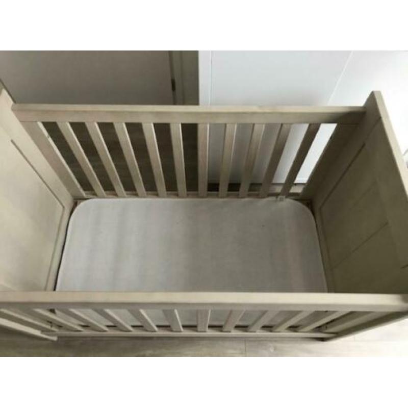 Bopita ledikant sky light grey wash 60x120x85 cm