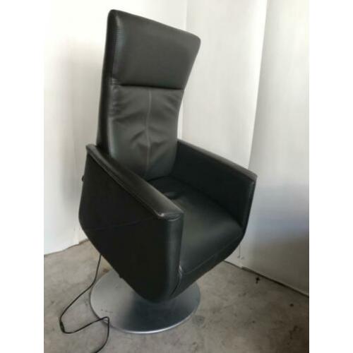Elektrische Prominent Relax / Sta op stoel van leer