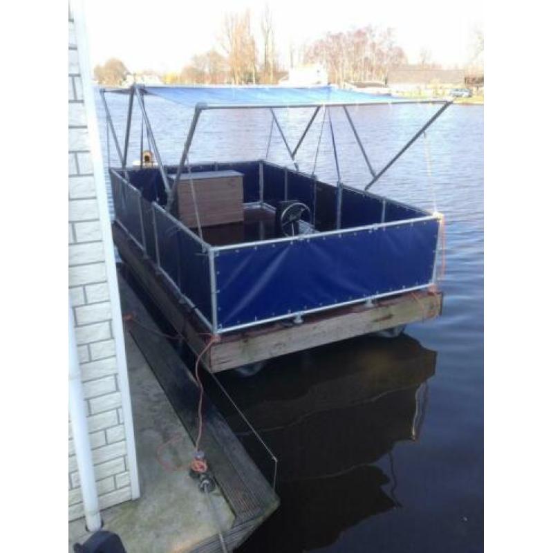 House/ Partyboot te koop