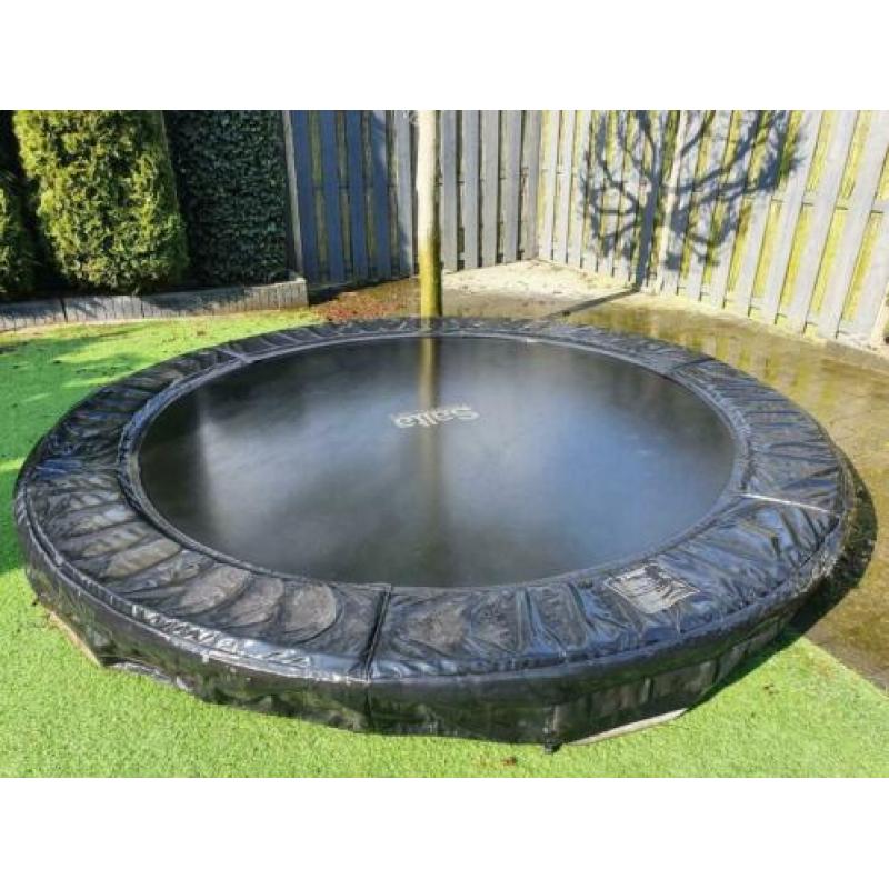 Salta trampoline inground 3 meter doorsnee, zwart.