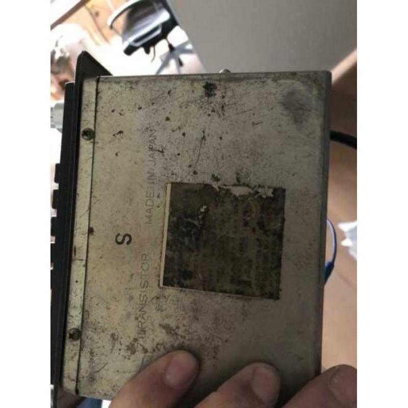 Oude hitachi auto radio