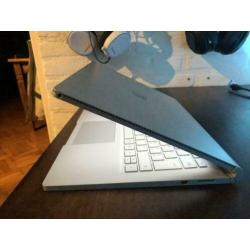 Microsoft Surface Book Core i7,8GB 256GB SSD (Performance Ba