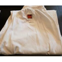 Te koop 2 judobroeken