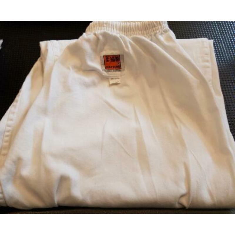 Te koop 2 judobroeken