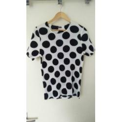 Mooi witte top met zwarte dots merk Gerry Weber maat 44 zgan