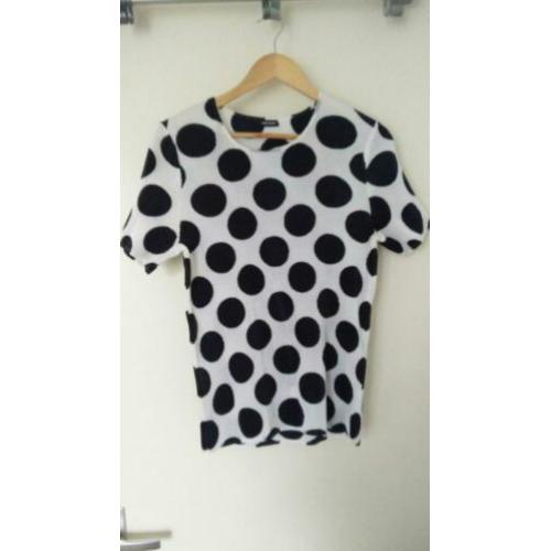 Mooi witte top met zwarte dots merk Gerry Weber maat 44 zgan