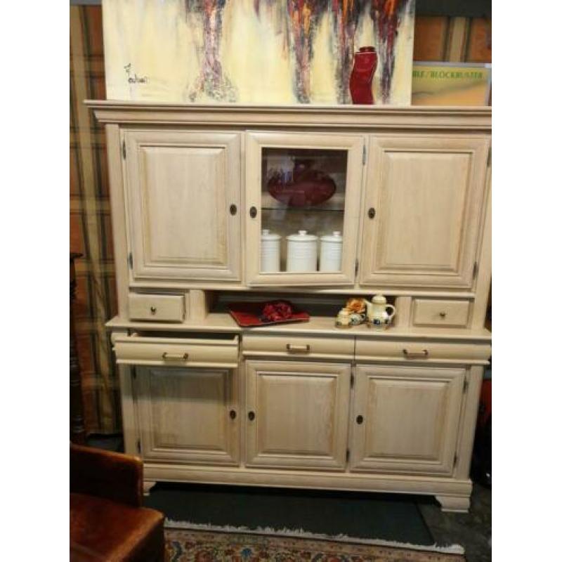 blank eiken wandmeubel