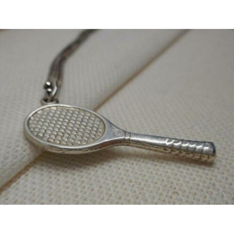 Zilveren kettinkje met tennisracket nr. 1790