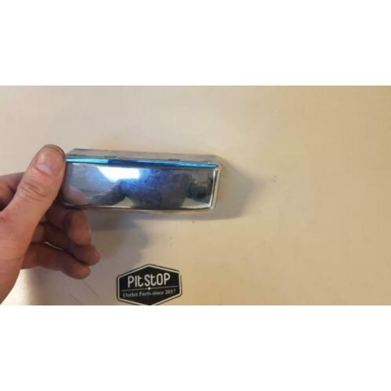 Chroom afdek kapje voor het Vespa LX 50 achterspatbord
