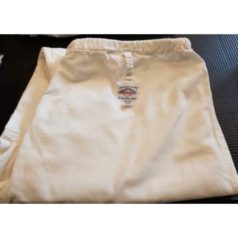 Te koop 2 judobroeken